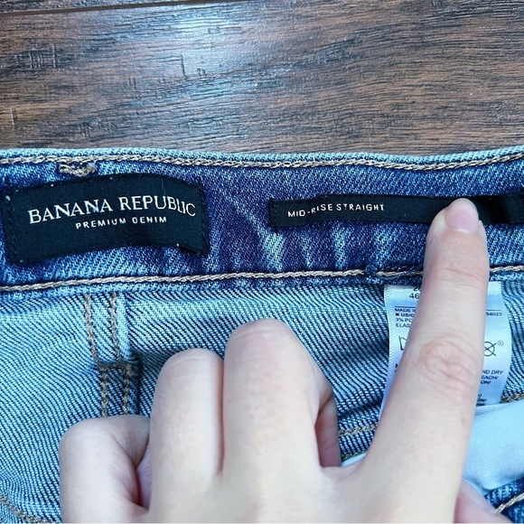 Banana Republic • Mid Rise Straight Jeans light wash black blue side stripe - Picture 4 of 9